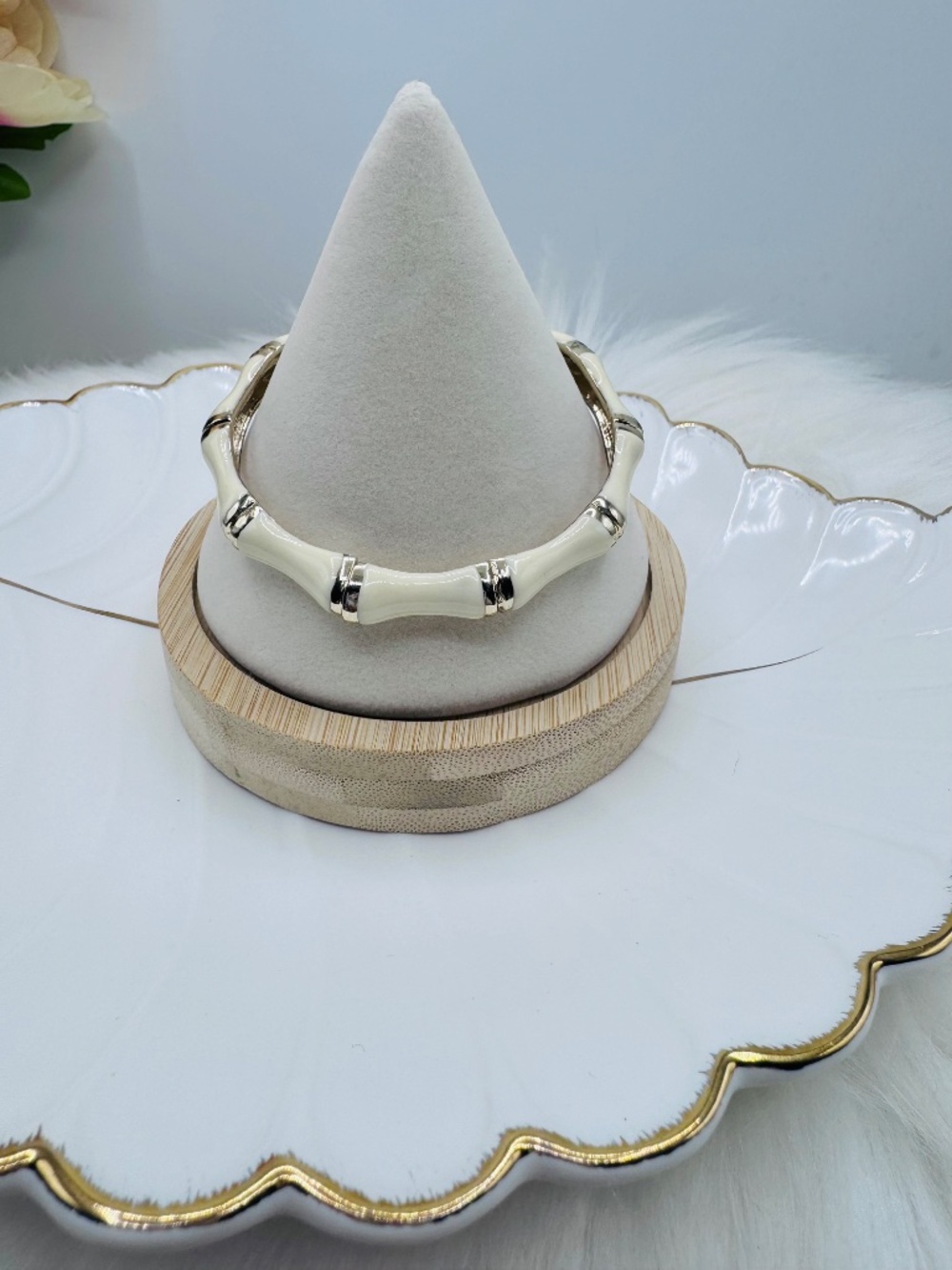 Sequin Cream Bamboo Style Hinged Bangle Bracelet Gold Tone - Picture 3 of 4